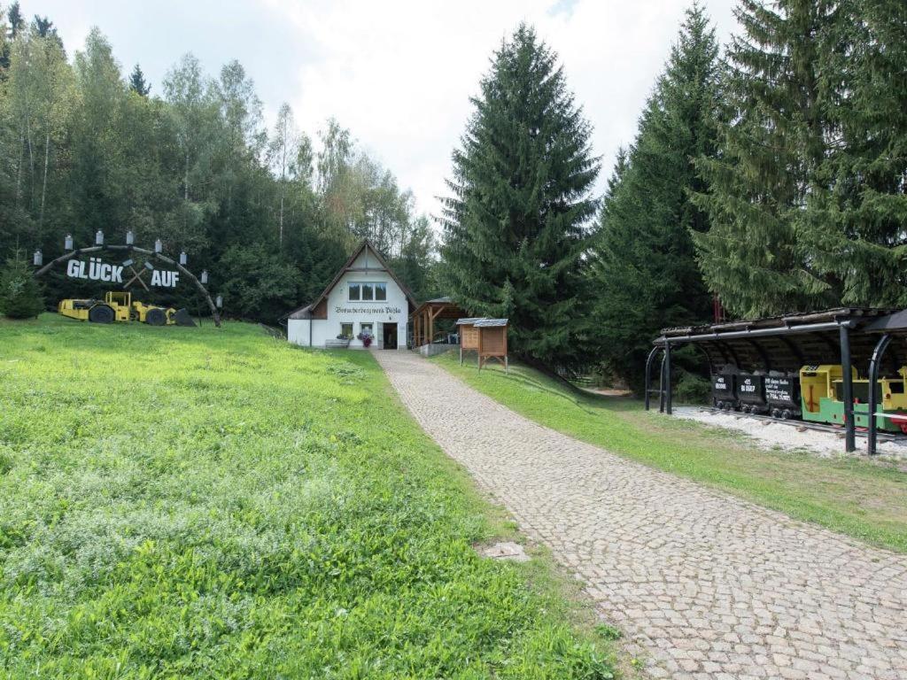Ferienwohnung Ripa Erzgebirge In Schwarzenberg Шварценберг Екстериор снимка